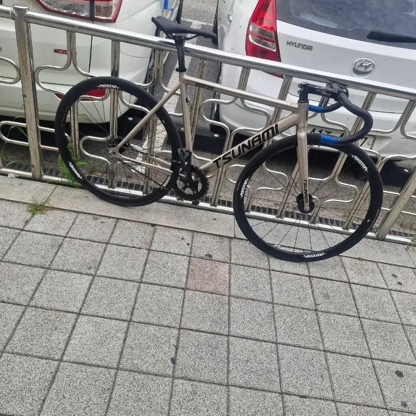[BUNJANG] Tsunami Bicycle Crankset with Specialized Components / 쓰나미 급처