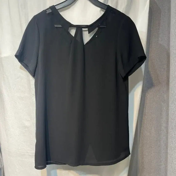 [BUNJANG] Premium Korean Made Black Short Sleeve Cut-Out Blouse / 고급 국산. 블랙 반팔 컷아웃 셔츠 블라우스
