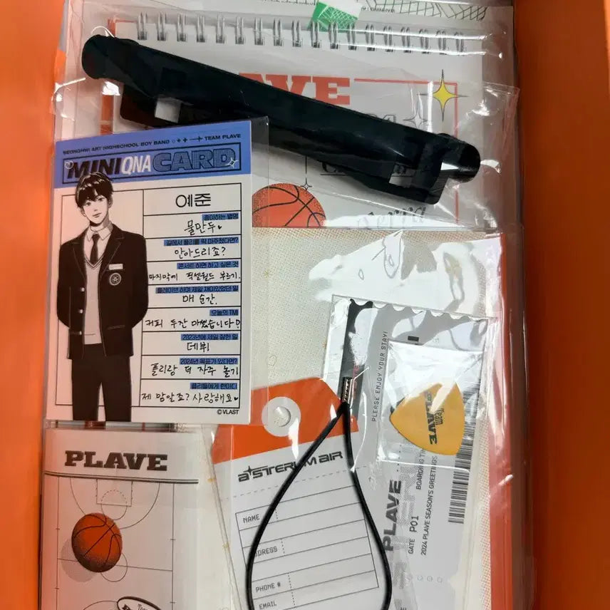 [BUNJANG] PLAVE 2024 Season's Greetings Unsealed / 플레이브 2024 시즌그리팅