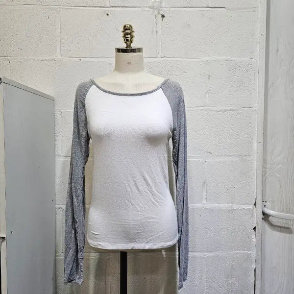 [BUNJANG] Raglan Wide Round Long Sleeve T-Shirt - White/Gray / 얇은재질 나그랑 와이드라운드 긴팔- 화이트/그레이