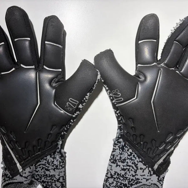 [BUNJANG] Football Monster Goalkeeper Gloves URG 2.0 / 풋볼 몬스터 사용감있는 골키퍼장갑