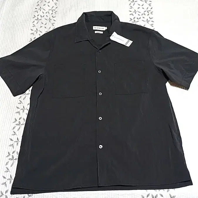 [BUNJANG] Giordano Lightweight Nylon Short Sleeve Shirt (XL) / 지오다노 얅은나일론 반팔셔츠 실측110 가슴63 기장78