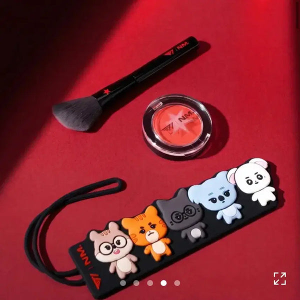 [BUNJANG] Triumph Limited Edition Naming Blush Brush Set + Luggage Tag / T1 한정판 네이밍 블러셔 트라이움프 브러쉬세트 + 러기지태그