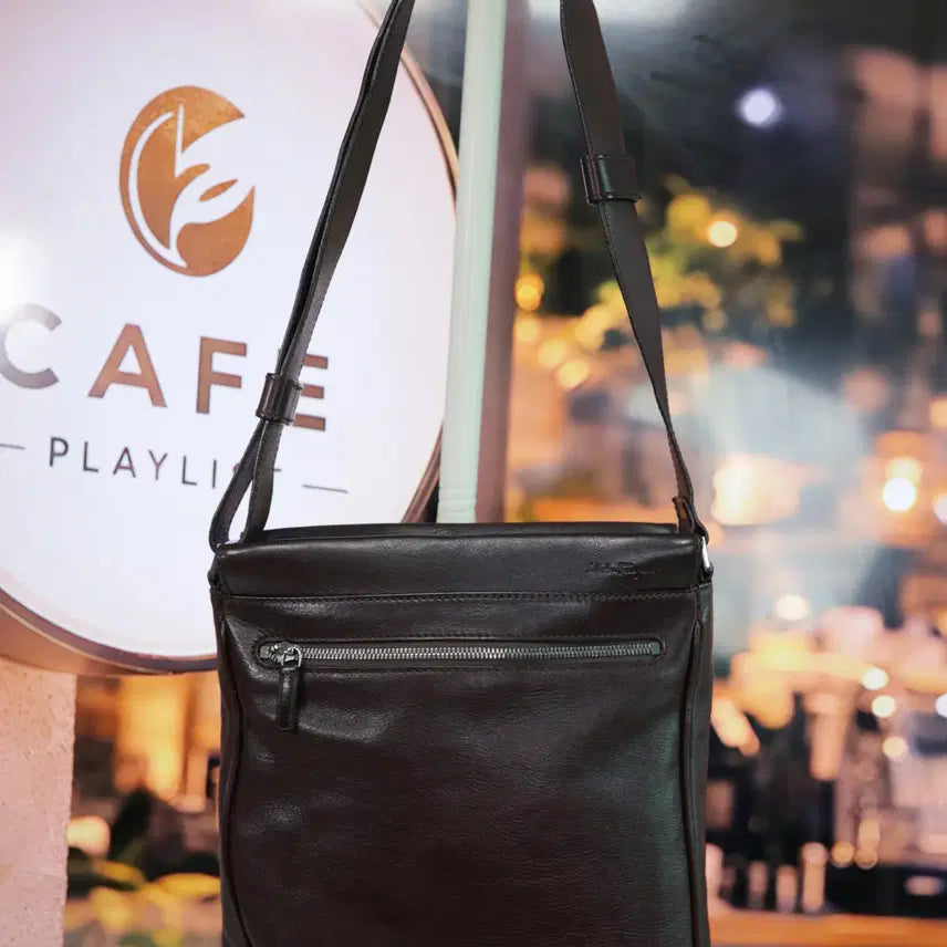 [BUNJANG] Ferragamo Brown Leather Crossbody Bag / Ferragamo 페라가모 브라운 레더 크로스백