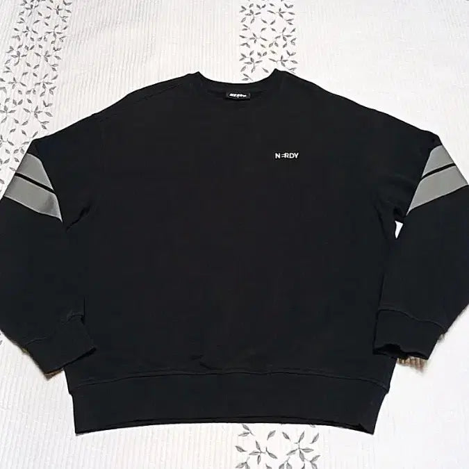 [BUNJANG] NERDY Oversized Sweatshirt / 널디 오버핏맨투맨 100 가슴60 기장68