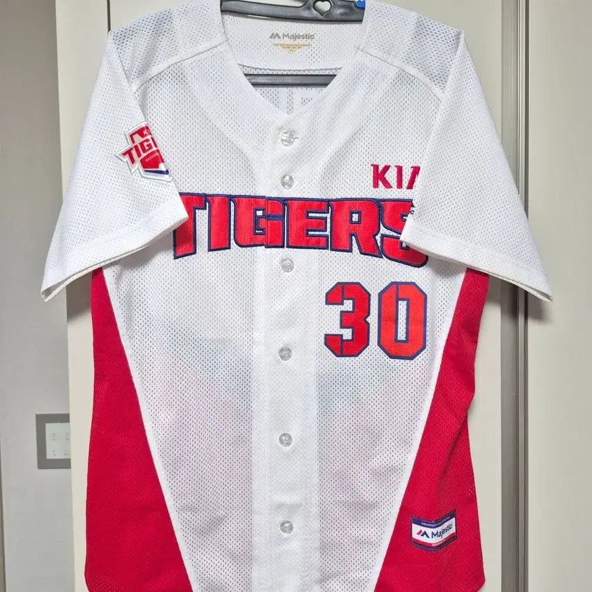[BUNJANG] Kia Tigers Majestic Uniform Size 100 Socrates Jersey / 기아타이거즈 마제스틱 유니폼 100사이즈 소크라테스 마킹 판매합니다