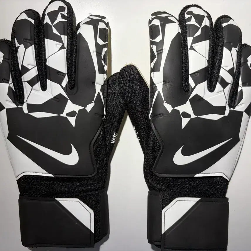 [BUNJANG] Nike Soccer Goalkeeper Gloves / 나이키 축구 골키퍼장갑