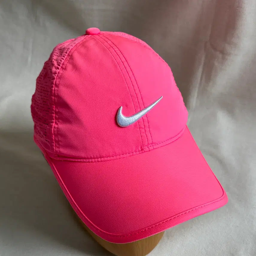 [BUNJANG] Nike Golf Dri-FIT Hot Pink Perforated Ball Cap / 나이키 골프 드라이핏 핫핑크 메쉬 볼캡