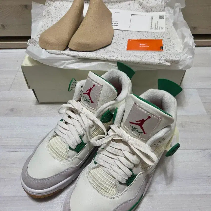 [BUNJANG] Nike Air Jordan 4 SB Retro SP 'Pine Green' Men's Size 275 / 조던 4 x 나이키 SB 레트로 SP 파인 그린 275