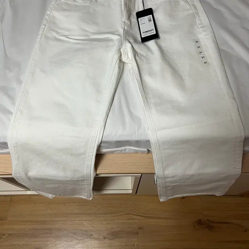 [BUNJANG] Musinsa Standard Flare Denim Pants White / 플레어 데님 팬츠 [화이트] 무신사 스탠다드