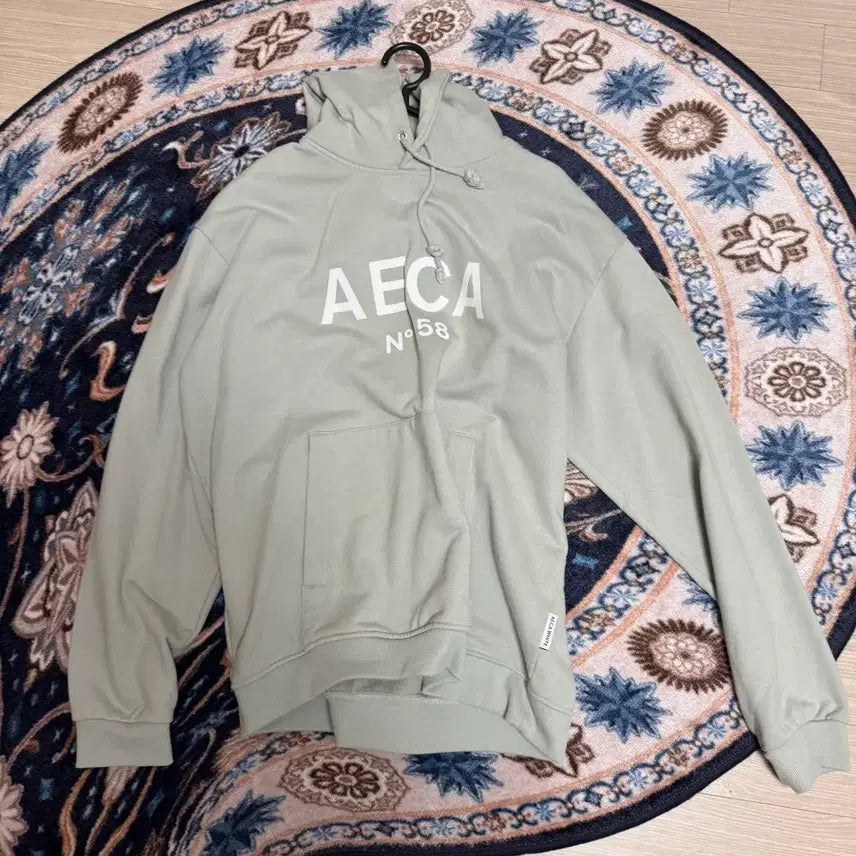 [BUNJANG] AECA White Mint Hoodie / 에이카화이트 민트 후드티