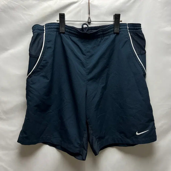 [BUNJANG] Nike Swoosh Dri-FIT Navy Shorts L / [정품/L] 나이키 스우시 드라이핏 네이비 반바지 숏팬츠