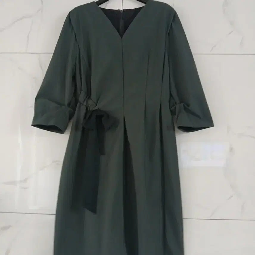 [BUNJANG] Mine Span Shirring Slit Dress / 마인 스판 셔링 절개 원피스