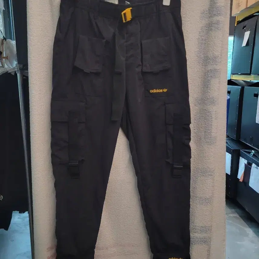 [BUNJANG] Adidas Men's Woven Cargo Jogger Pants M / 아디다스 우븐 카고 조거팬츠 남성 M