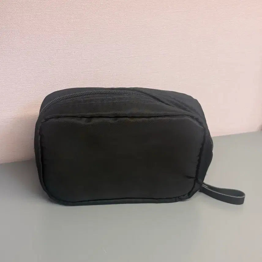 [BUNJANG] Black Cosmetic Pouch / 블랙 화장품 파우치