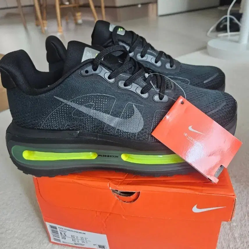[BUNJANG] Nike Vomero Premium Black/Fluorescent Running Shoes / 나이키  보메로 프리미엄 블랙/형광