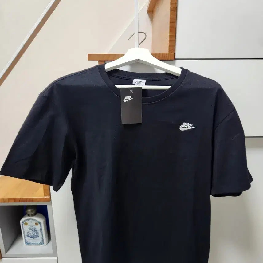 [BUNJANG] Nike Basic Logo Short Sleeve T-Shirt Black Men's M / Women's L / [미사용&새제품/반택무료] 나이키 기본 로고 반팔티 블랙 남자M/여자L [택달린새상품]