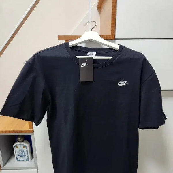 [BUNJANG] Nike Basic Logo Short Sleeve T-Shirt Black Men's M / Women's L / [미사용&새제품/반택무료] 나이키 기본 로고 반팔티 블랙 남자M/여자L [택달린새상품]