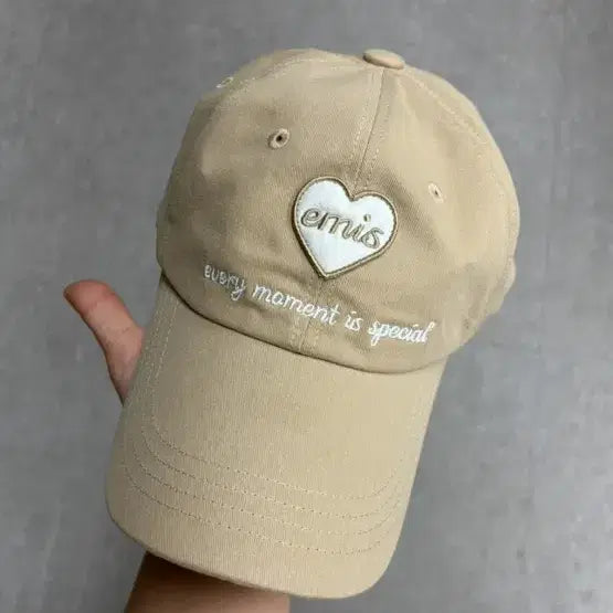 [BUNJANG] Emis Heart Wappen Ball Cap Beige Hat / 새상품 emis이미스 하트 와펜 볼캡 베이지 모자 급처분