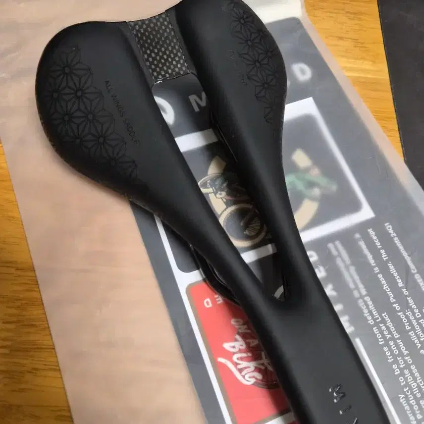 [BUNJANG] 7D Lightweight Saddle 108g 140mm / 7d 경량 안장 108g 140mm