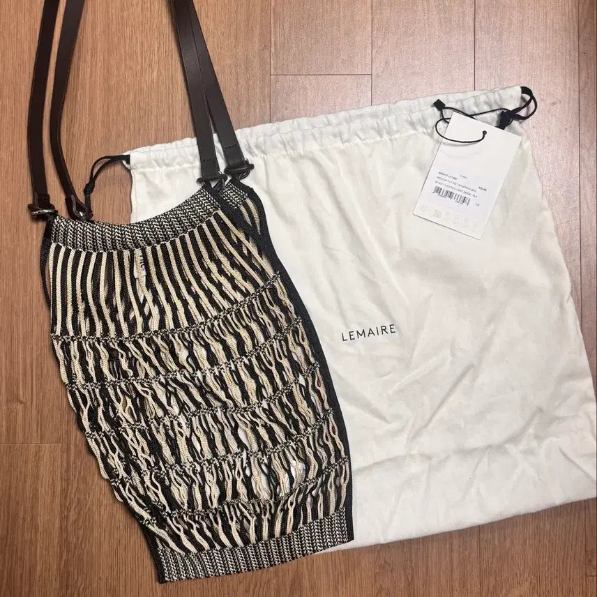 [BUNJANG] Lemaire Felt Bag Medium Shoulder Bag Beige/Black / 르메르 필트백 미디엄 베검