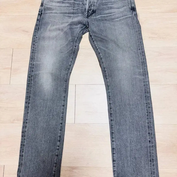 [BUNJANG] Tom Ford Light Grey Washed Denim Jeans 32 / 톰포드 청바지 연그레이 워싱 데님 32