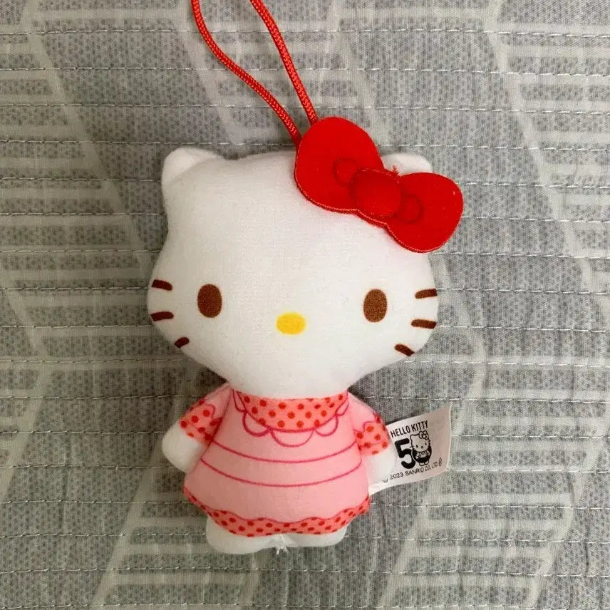 [BUNJANG] Hello Kitty 50th Anniversary McDonald's Doll Keychain / 헬로키티 인형 키링 50주년 맥도날드