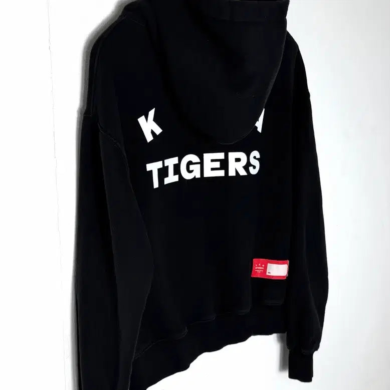 [BUNJANG] Kia Tigers IAB Studio Collaboration Hoodie / 기아타이거즈 유니폼