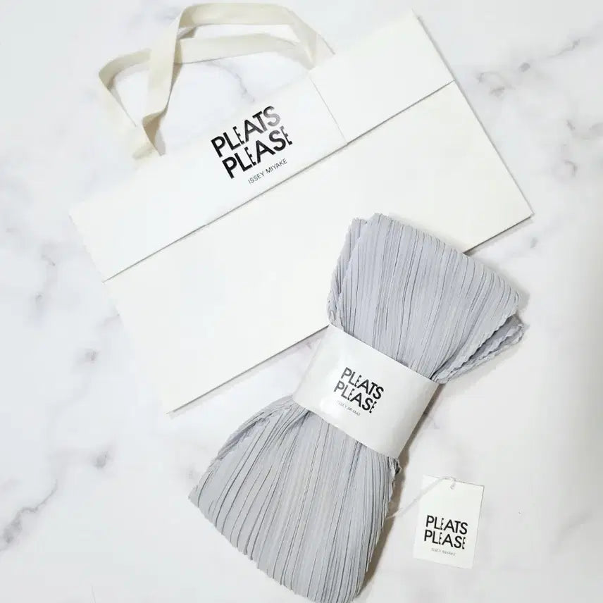 [BUNJANG] Pleats Please Scarf / 플리츠플리즈 스카프