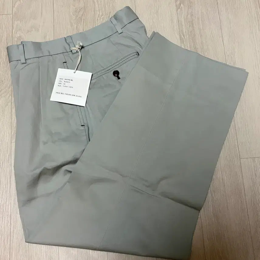 [BUNJANG] Neat Tokyo Bleached Chino Pants Light Grey / Neat tokyo 니트도쿄 치노팬츠 블리치 44