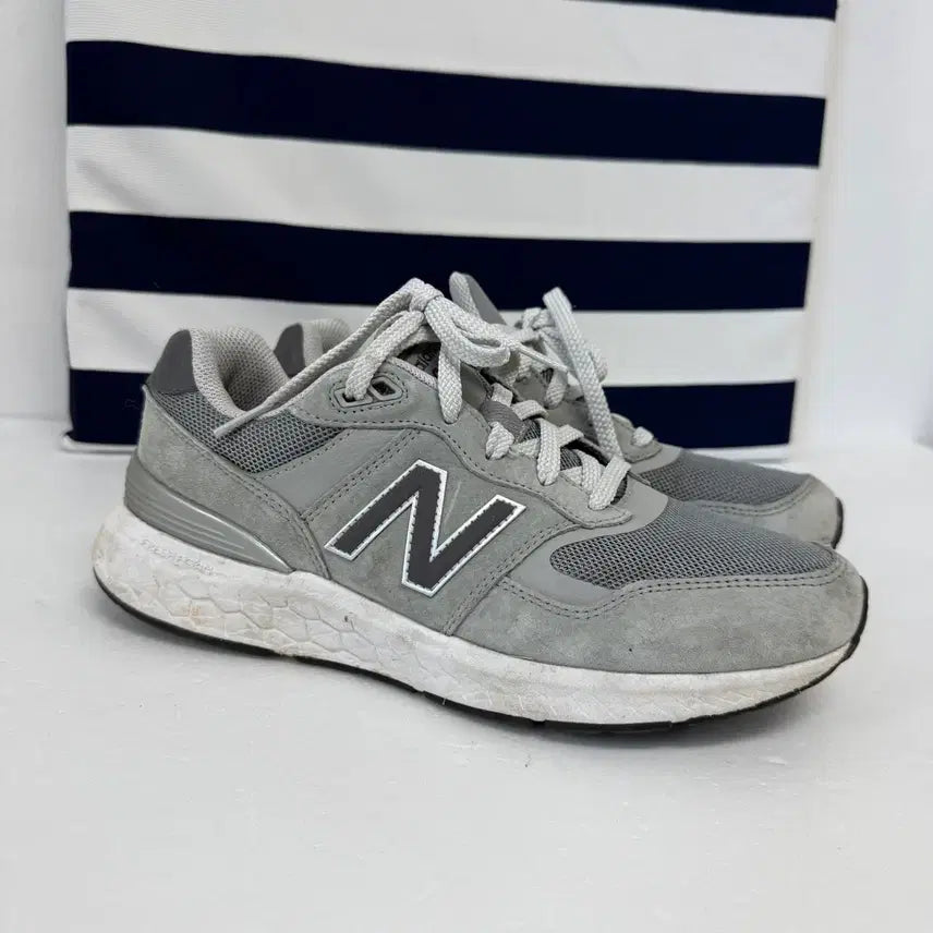 [BUNJANG] New Balance 880 v13 Grey Running Shoes Men's 270mm / 뉴발란스 880 v13 그레이 운동화 270 MW880CG6 js