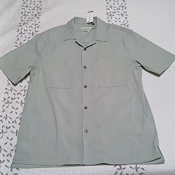 [BUNJANG] Giordano Nylon Short Sleeve Shirt Size 105 / 지오다노 얇은나일론 반팔셔츠 실측105 가슴59 기장77