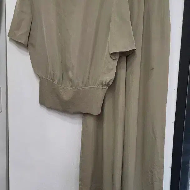 [BUNJANG] Theory Women's Silk Short-Sleeve Top and Pants Set / 띠어리 여성 실크 반팔,바지 세트
