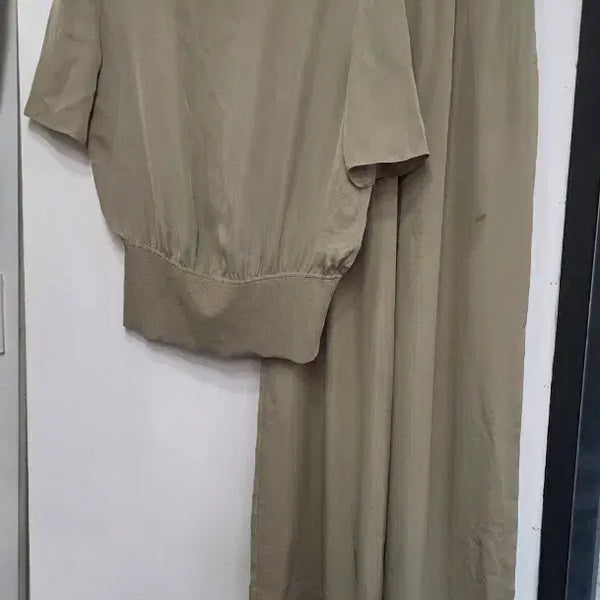 [BUNJANG] Theory Women's Silk Short-Sleeve Top and Pants Set / 띠어리 여성 실크 반팔,바지 세트