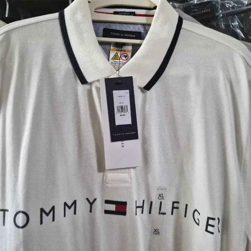 [BUNJANG] Tommy Hilfiger Custom Fit Magnet Button Short Sleeve Polo T-Shirt / (새상품) 타미힐피거 카라 폴로 커스텀핏 세미오버 마그넷 버튼 반팔 티셔츠 PK 피케