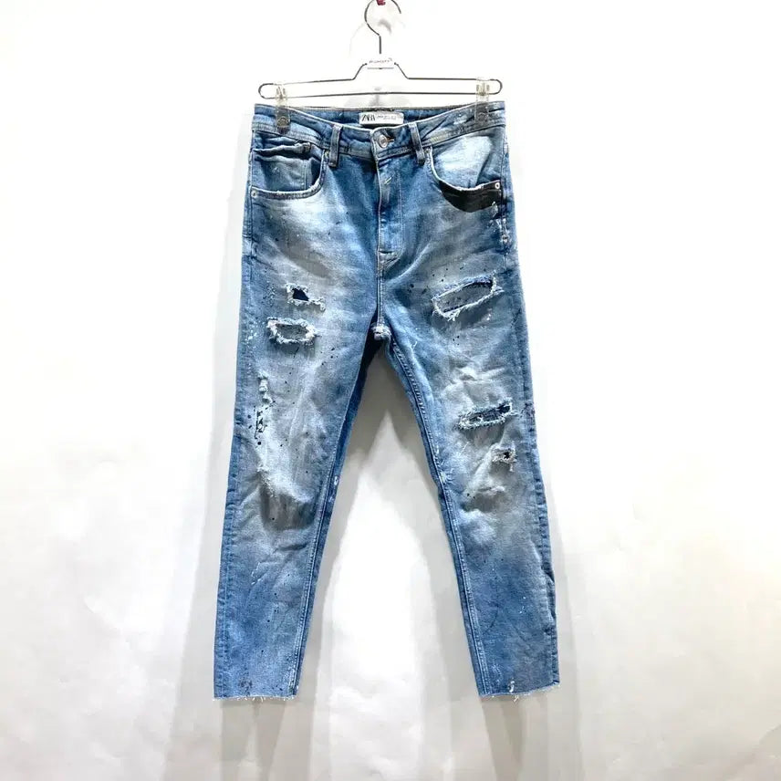 [BUNJANG] Zara Light Wash Distressed Paint Jeans Size 31 / 자라 청바지 연청 찢청 페인트 디스트로이드 31