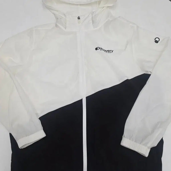 [BUNJANG] Discovery Expedition Lightweight Windbreaker Jacket (Size 95) / [상태좋음] 디스커버리 바람막이(95)