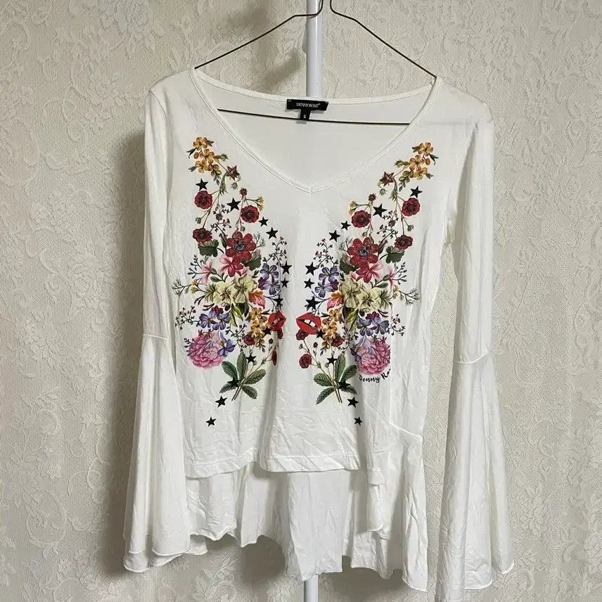 [BUNJANG] Denny Rose Flower Print Bell Sleeve Top / DENNY ROSE 플라워 프린트 벨 슬리브 탑