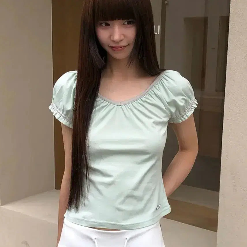 [BUNJANG] Baydelli Mori V-neck Shirring Puff Short-Sleeve T-Shirt Mint / 베이델리 모리 브이넥 셔링 퍼프 반팔 티셔츠 민트