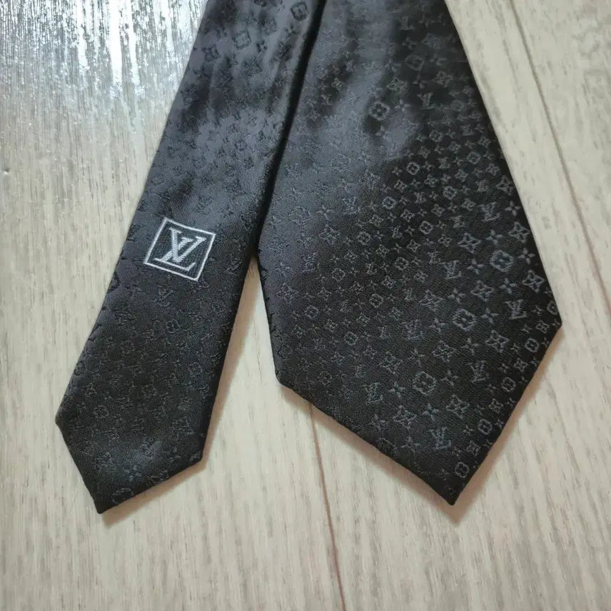 [BUNJANG] Louis Vuitton Monogram Silk Tie / 루이비통 모노그램  넥타이