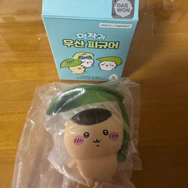[BUNJANG] Lotte Cinema Kuri Manju Umbrella Figure / 롯데시네마 우산 피규어 쿠리만쥬