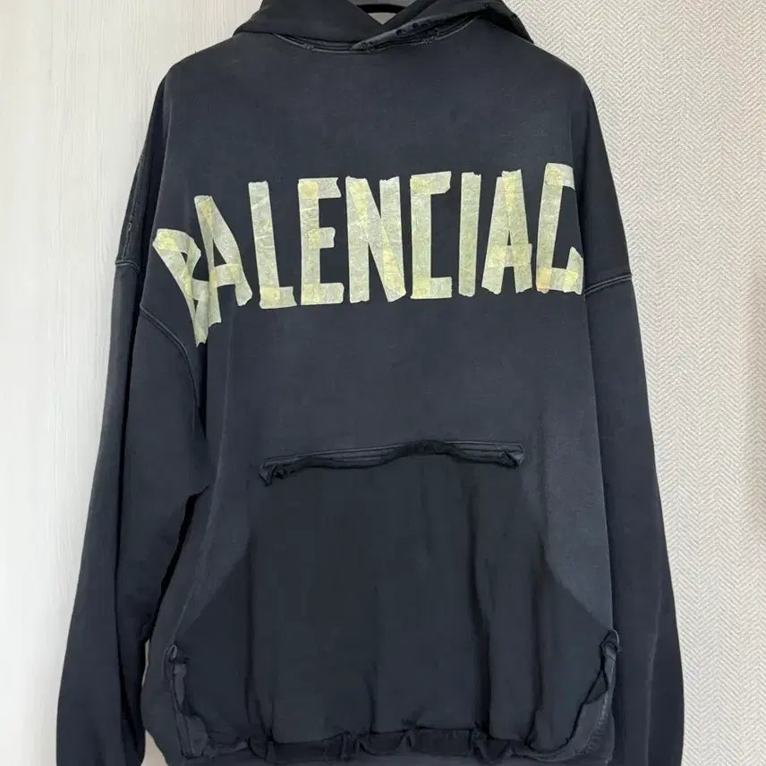 [BUNJANG] Balenciaga Tape Logo Hoodie Washed Black / (1) 발렌시아가 테이프 로고 후드티 워시드 블랙