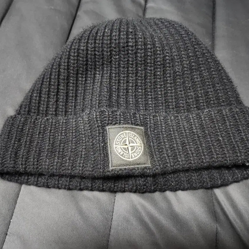 [BUNJANG] Stone Island Wool Beanie Black / 스톤아일랜드 울 비니 블랙