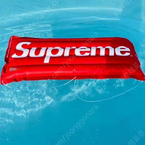 [BUNJANG] Supreme 13SS Inflateable Left Beach Mat / 슈프림 13SS 인플라테이블 레프트 비치 매트