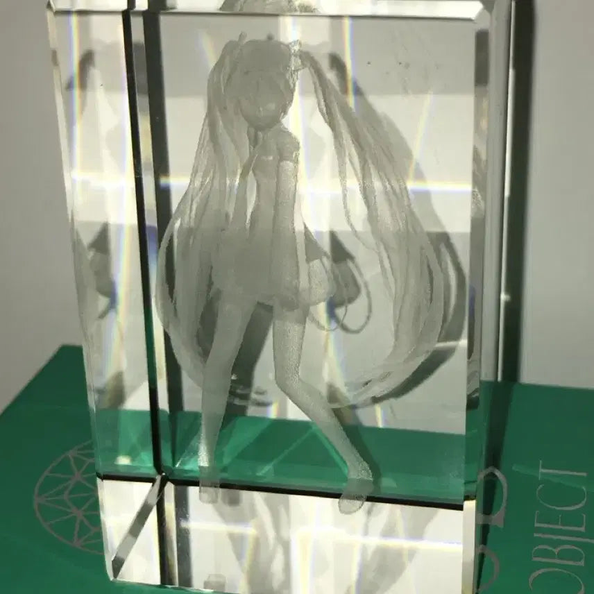 [BUNJANG] Hatsune Miku 3D Crystal Object Laser Engraved Figure / 하츠네 미쿠 3D 크리스탈 오브젝트 판매합니다!