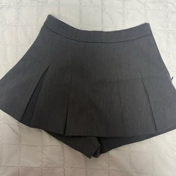 [BUNJANG] Gray Pleated Mini Skirt with Built-in Shorts / 회색 스커트(속바지 o)
