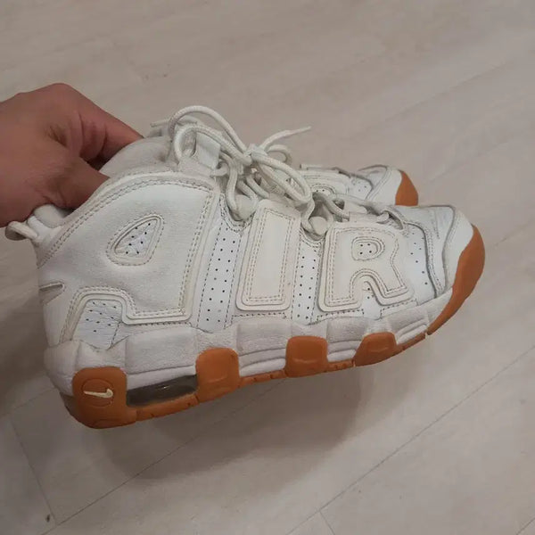 [BUNJANG] Nike Air More Uptempo "Black Gum" (GS) Size 235 / 나이키 업템포 검솔 235