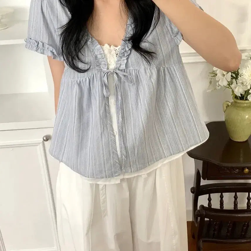 [BUNJANG] Light Blue Ruffle Lace Blouse / 하늘색 프릴 레이스 블라우스 free