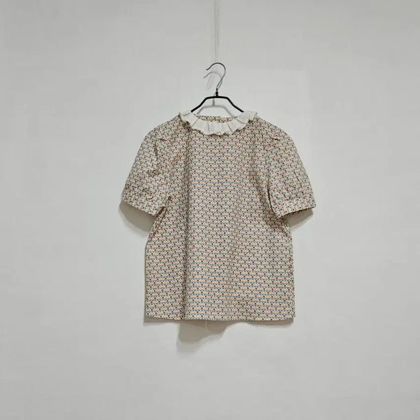 [BUNJANG] Lace Collar Puff Sleeve Back Button Blouse / 레이스카라 뒷단추 블랏