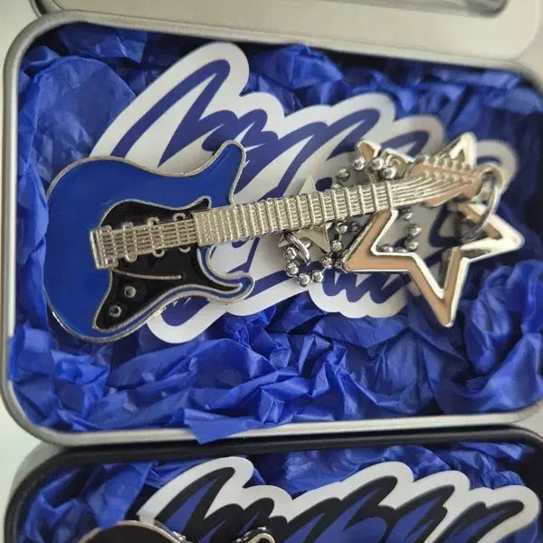 [BUNJANG] Keep Your Blue Mind Electric Guitar Keyring Tin Case Set Black + Blue Bundle / 킵유어블루마인드 일렉 기타 키링 틴케이스 세트 블랙+블루 일괄